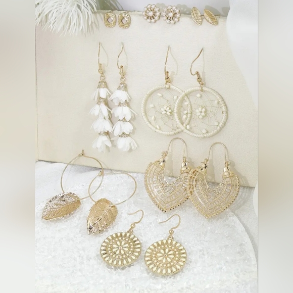 NWT Handmade 8 peice gold faux pearl and rhinestones tassle hoop earrings - Picture 6 of 6